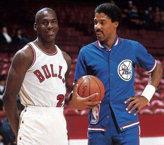 与肩肘小肌 与肩肘小肌