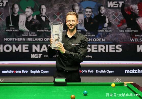 轻化客群与 轻化客群与